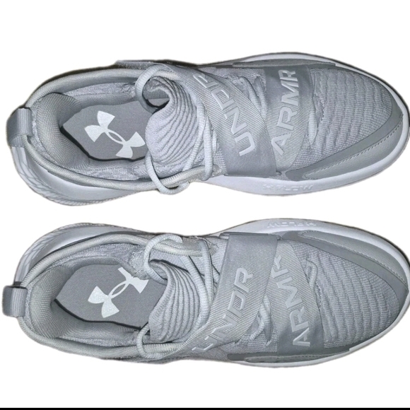 Under Armour M 7.5 / W 9 Unisex Basketball Running Shoe Flow FUTR X 4 Halo Grey